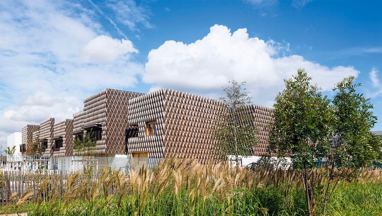 Un hameau scolaire à Montévrain par l'agence AAVP architecture