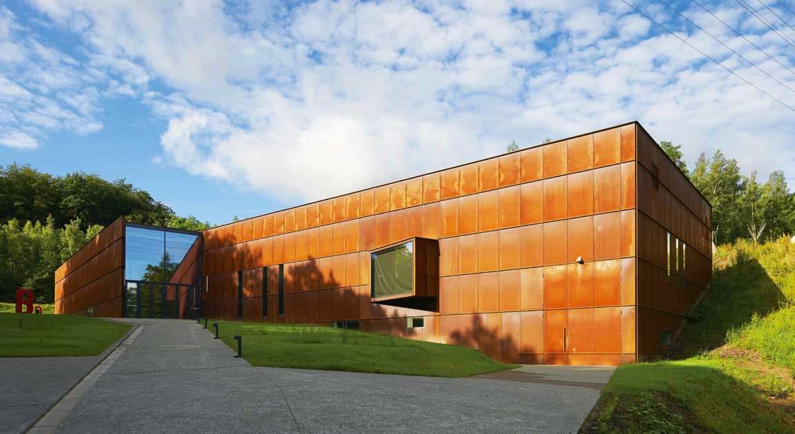 Le Préhistomuseum par l'Atelier d'Architecture Aiud : de la préhistoire à l'écologie