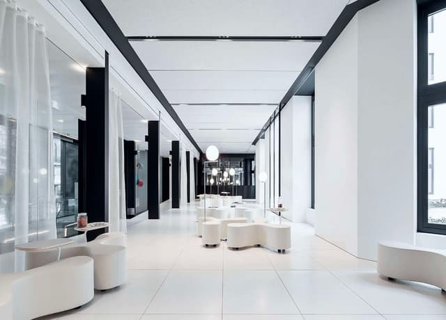 Rénovation énergétique d'un immeuble de bureaux par Naud & Poux Architectes à Paris