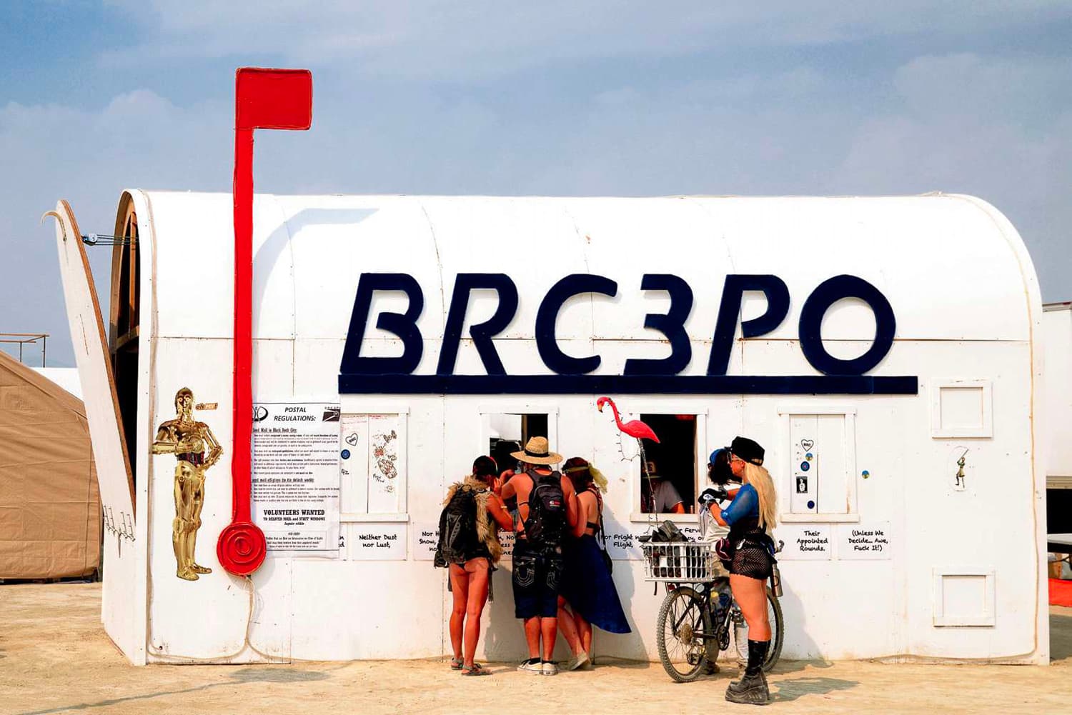 Extraits de « Black Rock City », le livre de photographies de Philippe Glade