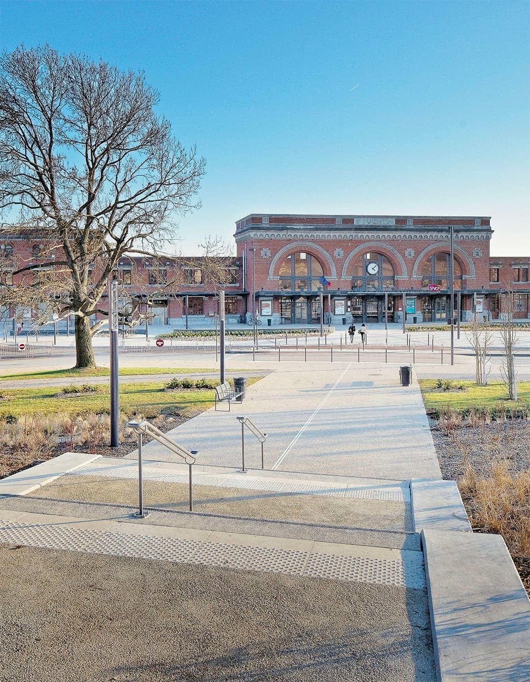 Aménagement paysager du parvis de la gare de Saint-Quentin