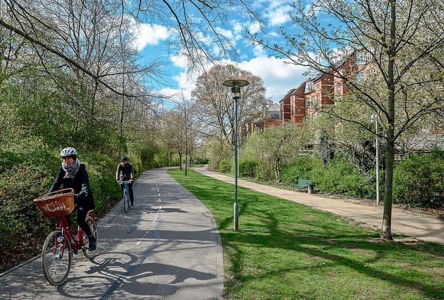 À Copenhague, le vélo traverse la métropole
