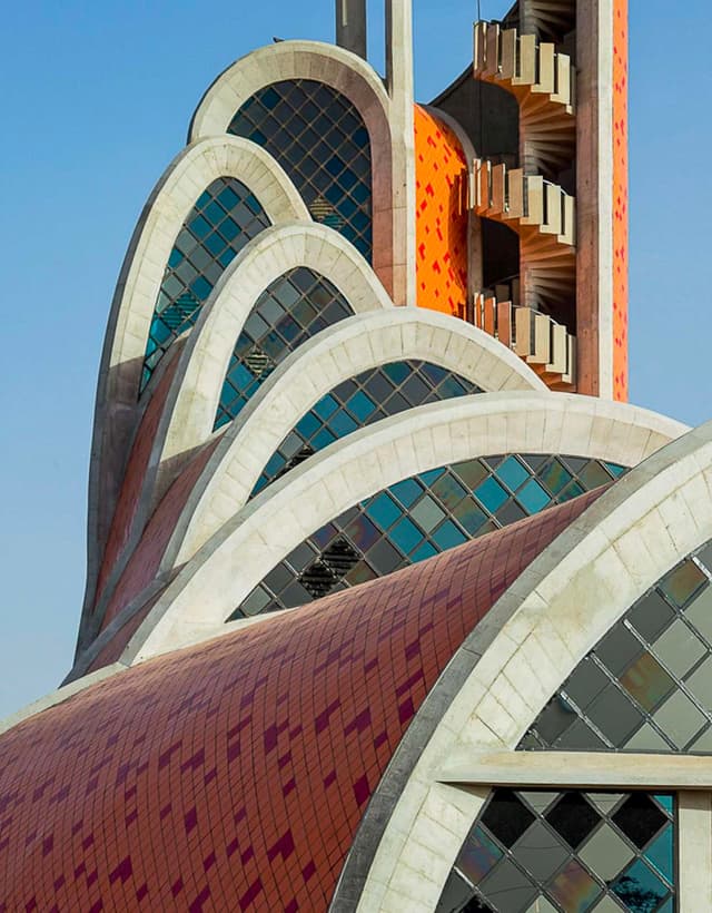 Une église en forme de coquillage par In Situ Architecture