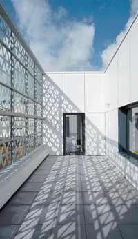 Un collège de paille à Vannes par l'agence forma6 - Image 5