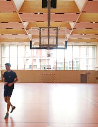 Un monolithe pour les sportifs conçu à Lyon par Dietrich - Untertrifaller Architectes et Tekhnê - Image 7