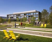 Central Green, le parc de Navy Yard à Philadelphie imaginé par James Corner Field Operations - Image 3